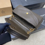 YSL calypso medium in grained lambskin - Image 8