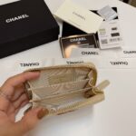 CHANEL Zipper wallet - Image 8