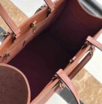 LV Onthego MM - Image 8