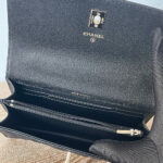 CHANEL Clutch With Chain(high-end grade) - Image 8