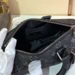 LV Keepall Bandoulière 25 - Image 8