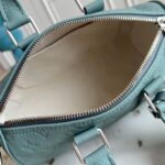 LV Keepall Bandoulière 25 - Image 8