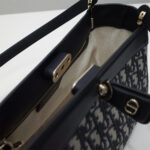 MEDIUM DIOR KEY BAG - Image 8