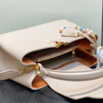 LV Capucines MM Souple(HIGH-END GRADE) - Image 8