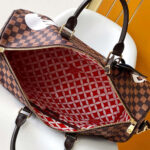 LV Keepall Bandoulière 50 - Image 8