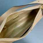 Prada Aimee medium leather shoulder bag - Image 8