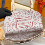 LV Escape(HIGH-END GRADE) - Image 8