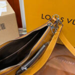 LV MARELLE HANDBAG - Image 8