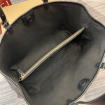 GG Emblem large tote bag - Image 8