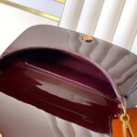 YSL Mini VOLTAIRE TOP HANDLE bag in patent leather - Image 8