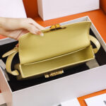 CELINE TRIOMPHE SHOULDER BAG - Image 8