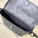 LV Pulse Wearable Wallet G65 - Image 8