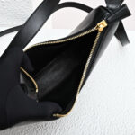 Prada Arque leather shoulder bag - Image 8