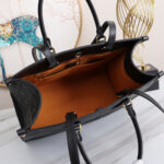 LV ONTHEGO MM - Image 8