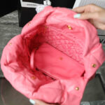 CHANEL 22 SMALL HANDBAG(high-end grade) - Image 8