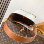 LV Low Key Hobo PM(HIGH-END) - Image 8