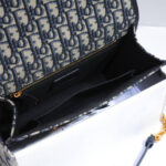 30 MONTAIGNE CHAIN BAG - Image 8