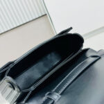 Medium 30 Montaigne Avenue Top Handle Bag - Image 8