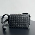 Bottega Veneta Concert Pouch 794258 black