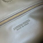 Bottega Veneta Hop calf leather Suede 796262 light gray - Image 5