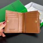 Bottega Veneta Intrecciato Small Bi-Fold Wallet 742330 brown - Image 3