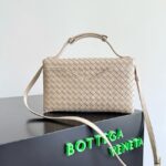 Bottega Veneta Knot Lock 817191 Ecru - Image 2