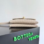 Bottega Veneta Knot Lock 817191 Ecru - Image 3