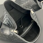 Bottega Veneta Large Hop Shoulder bag 806976 black - Image 2