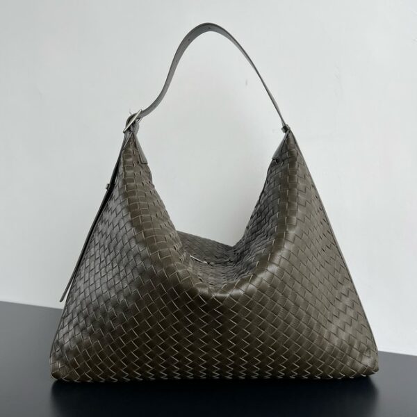 Bottega Veneta Large Hop Shoulder bag 806976 Pinecone