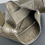 Bottega Veneta Large Hop Shoulder bag 806976 Pinecone - Image 6