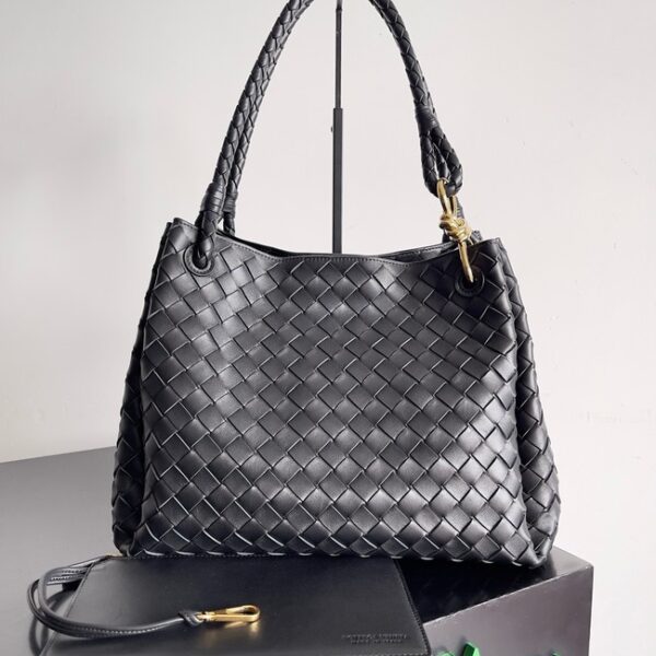 Bottega Veneta Parachute 826212 black&Brass finish