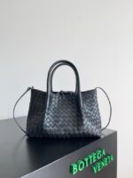 Bottega Veneta Small Pinacoteca 819004 Black&fondant