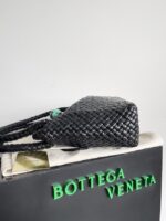 Bottega Veneta Tosca 716974 black&blue - Image 3