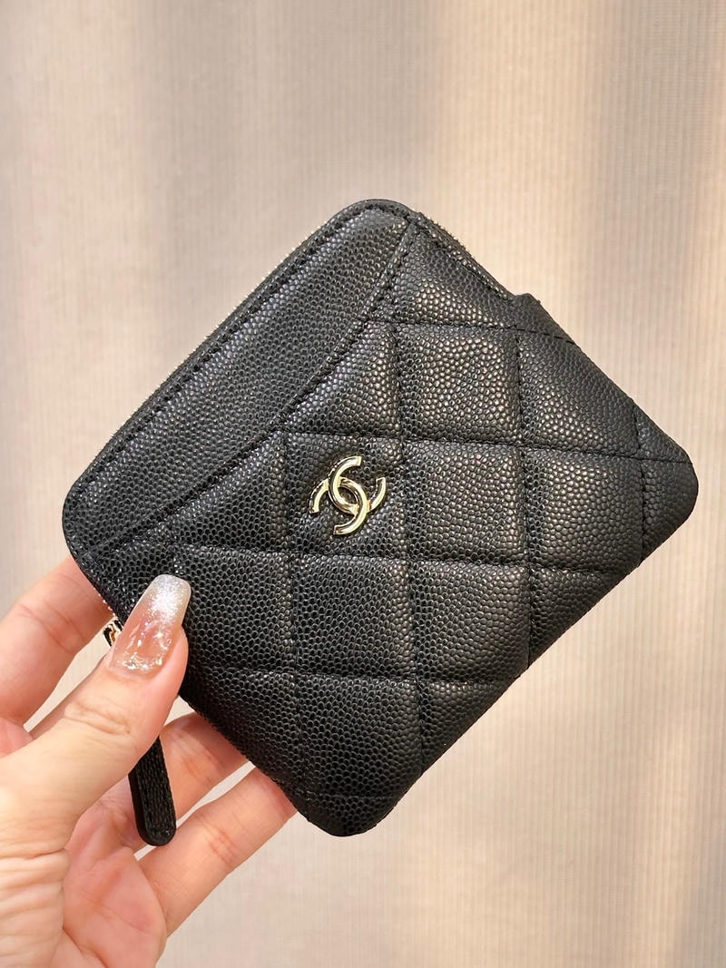 Chanel Leather Wallet 101998 Collection7 Chanel Leather Wallet 101998 Collection - Image 1