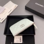 Chanel Zipped Pocket wallet S4811 light blue - Image 3