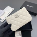 Chanel Zipped Pocket wallet S4811 Cream - Image 2