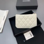 Chanel Zipped Pocket wallet S4811 Cream - Image 3