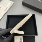 Chanel Zipped Pocket wallet S4811 Cream - Image 4