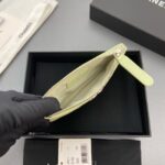 Chanel Zipped Pocket wallet S4811 light green - Image 3