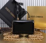 Dolce & Gabbana Patent leather Shoulder Bag G6504 black - Image 4