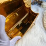 Dolce & Gabbana Patent leather Shoulder Bag G6551 gold - Image 4