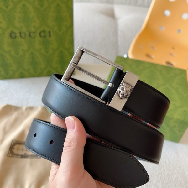 Gucci Belt with Interlocking G detail 673921