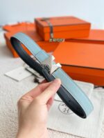 Hermes Epsom calfskin double-sided leather belt 65994 - Image 3