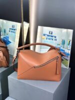 Loewe Large grainy cowhide leather Puzzle bag 231095 Tan - Image 3