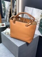 Loewe Leather tote 652388 brown - Image 2