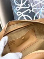 Loewe Original Leather tote 652389 Beige - Image 4