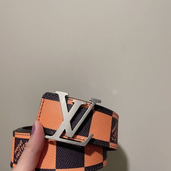 Louis Vuitton 40MM Belt LVB00333