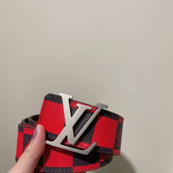 Louis Vuitton 40MM Belt LVB00337