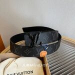 Louis Vuitton 40MM Belt LVB00364