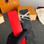 Louis Vuitton Initiales 40MM Reversible M9048 - Image 3